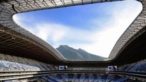 尤文全力续约穆阿尼，或放手巴黎抢夺卢克曼之战